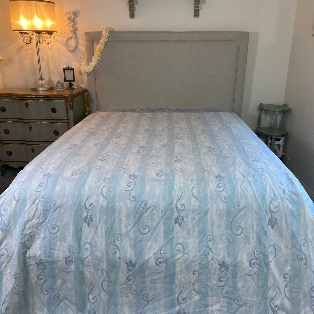 Vintage 70s Dan River Queen Flat Sheet Blue White swirls floral